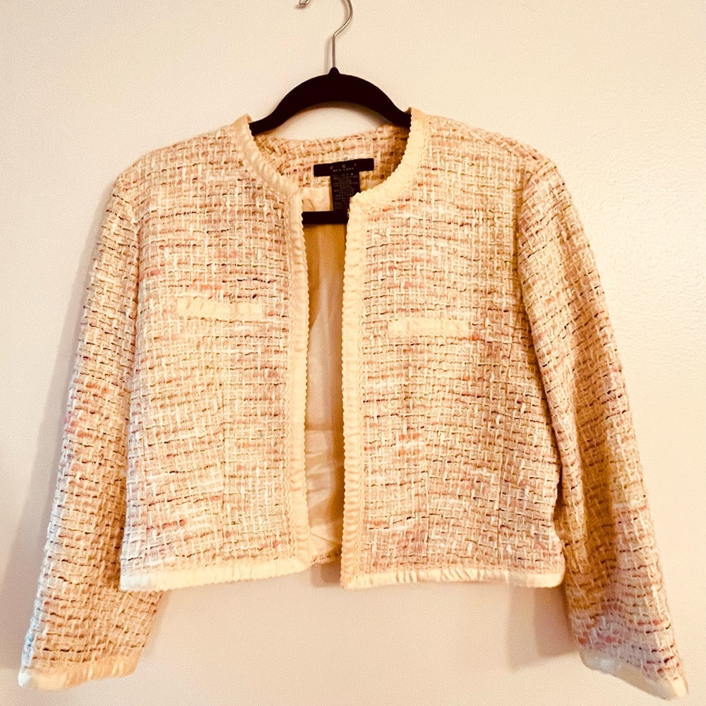 Chic Cream Tweed Jacket